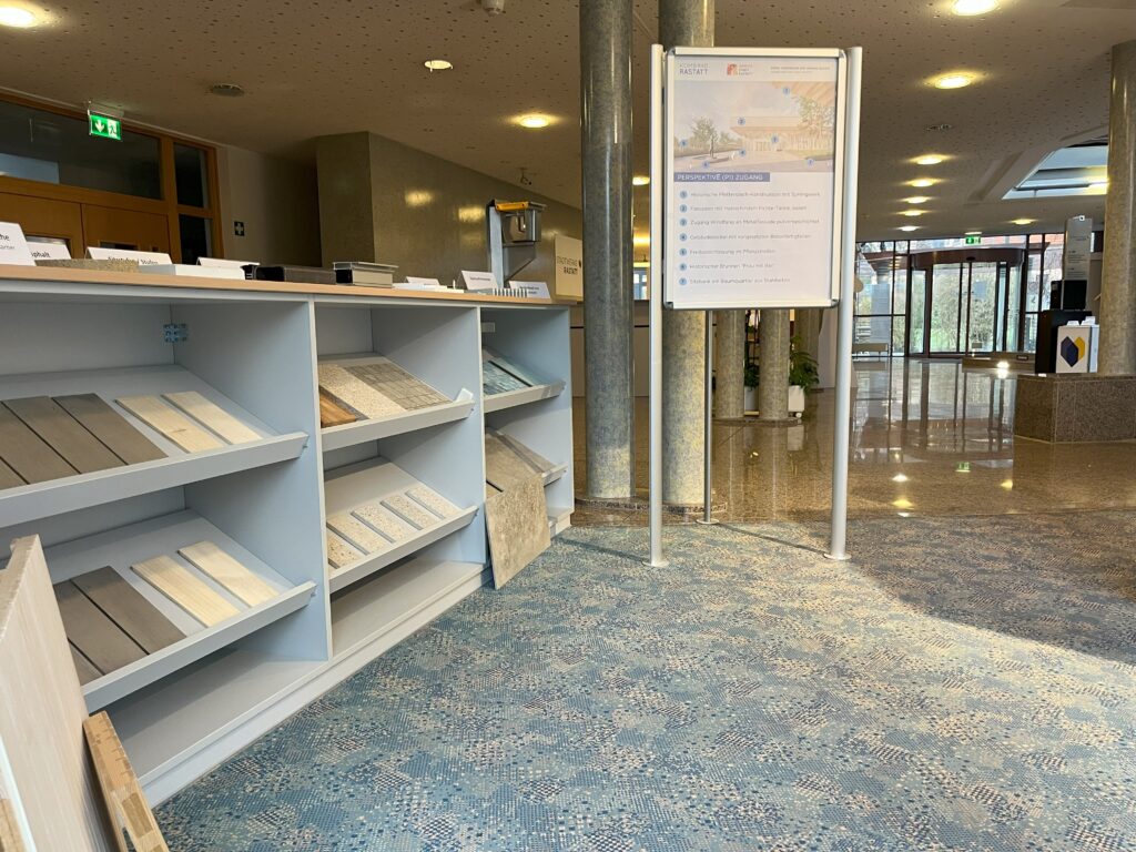 Kombibad-Materialausstellung im Kundenzentrum der Stadtwerke Rastatt.